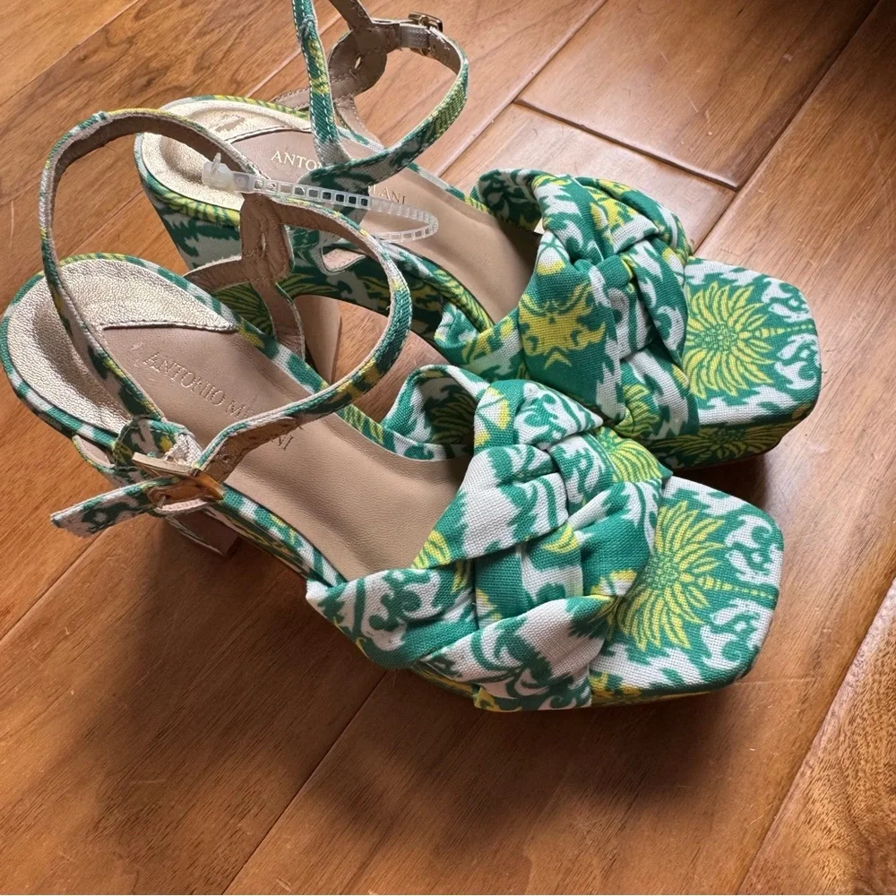 NWT Antonio Melani Mya Royal Palm Print Braided Platform Dress Sandals Sz 8